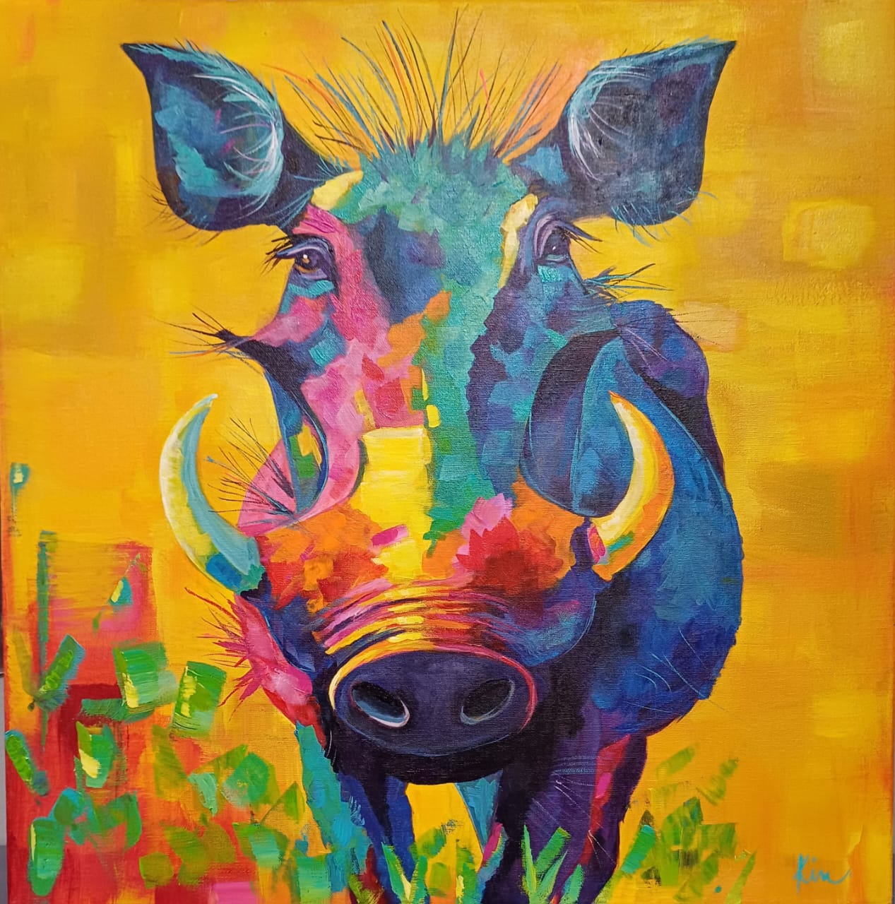 Original painting of a warthog with tusks on a yellow background by Kim Bezuidenhout